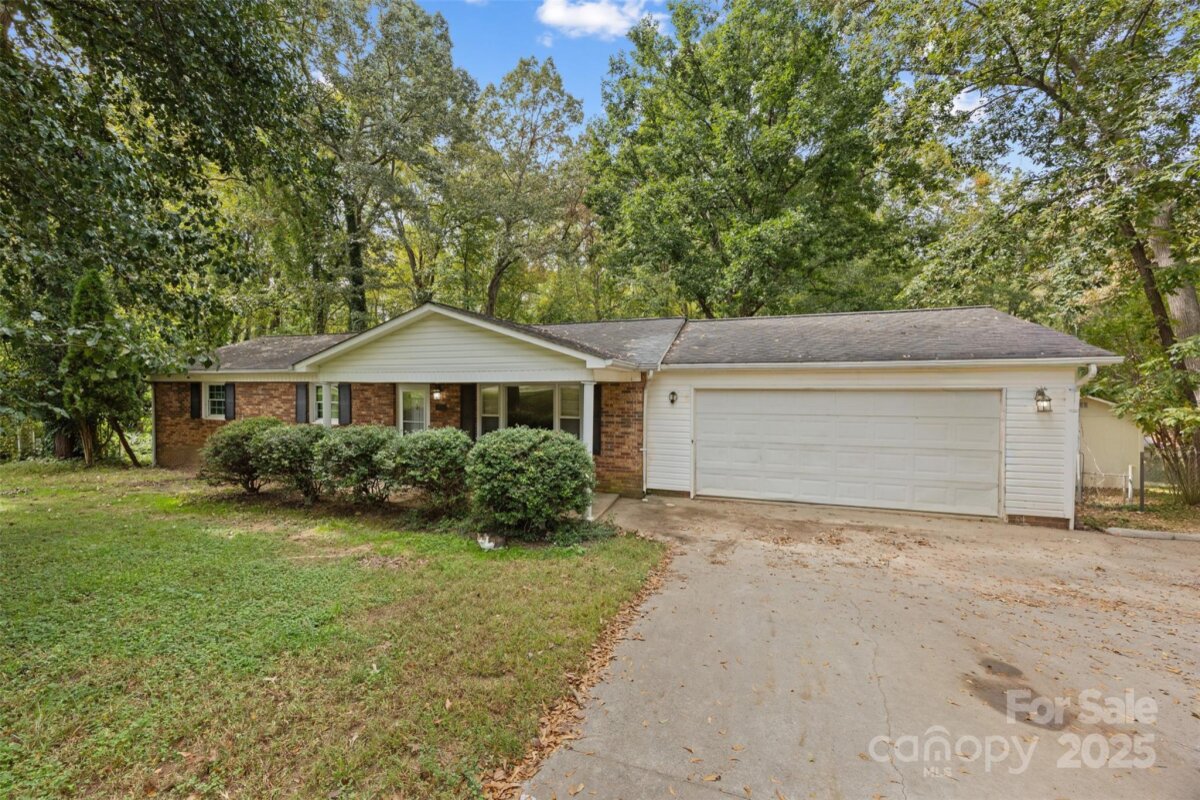 1913 Hollandale Drive, Gastonia, NC 28054, MLS # 4300218