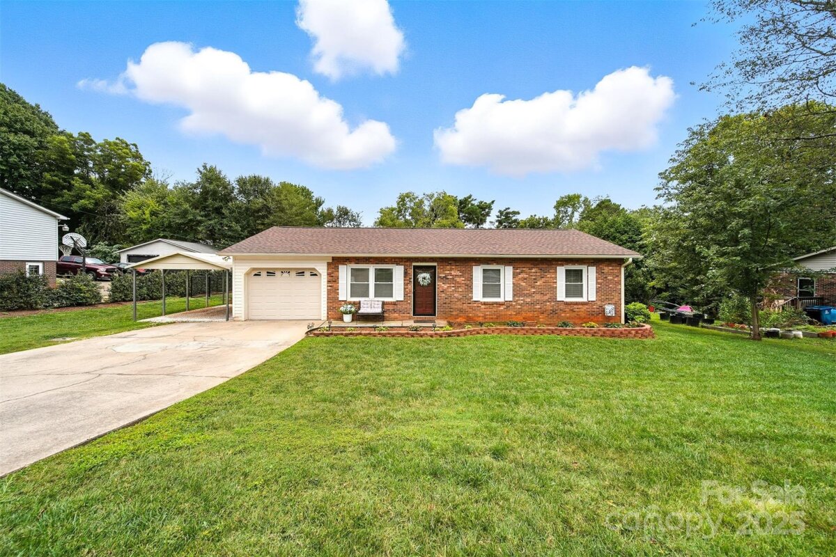 5647 Valley Field Road, Hickory, NC 28602, MLS # 4300409