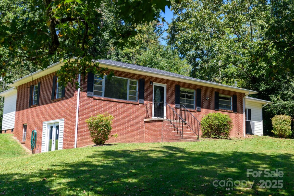 2755 Blue Creek Road, Lenoir, NC 28645, MLS # 4300898