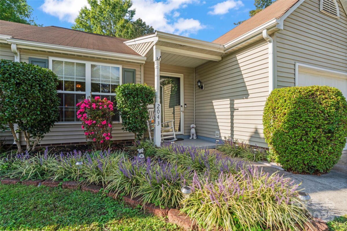 2043 Mallard Woods Place, Charlotte, NC 28262, MLS # 4301587