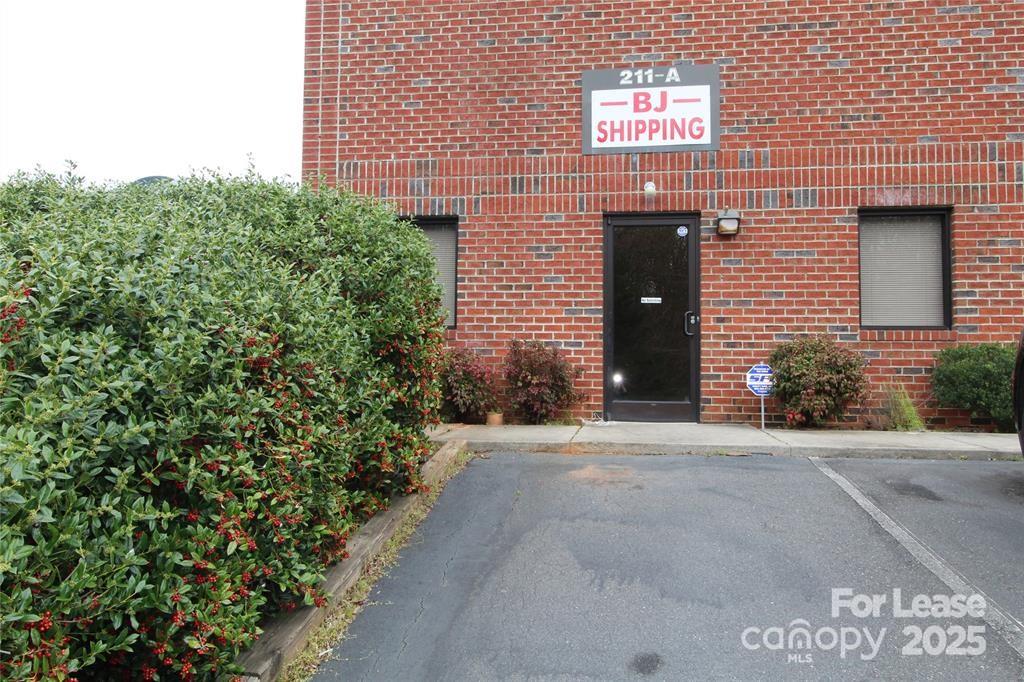211 Peachtree Drive Unit A, Charlotte, NC 28217, MLS # 4301817