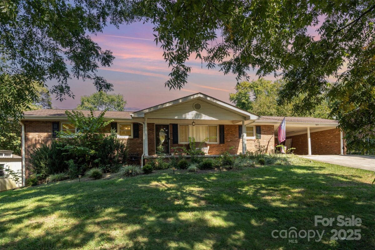 5609 Grace Chapel Road, Hickory, NC 28601, MLS # 4302482