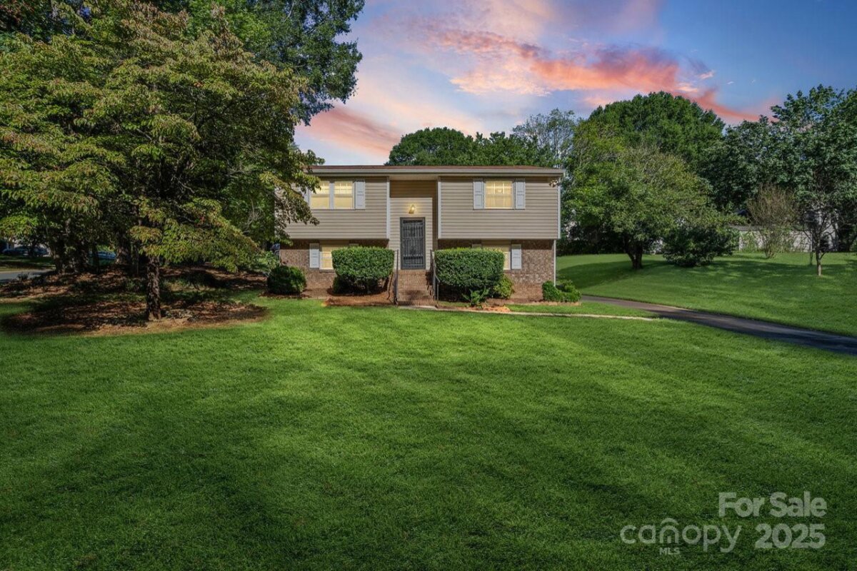 8619 Eaglewind Drive, Charlotte, NC 28212, MLS # 4302900