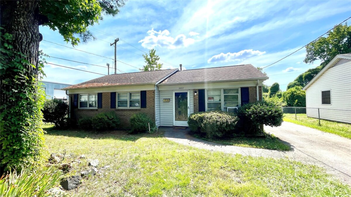 2637 Dalecrest Drive, Charlotte, NC 28269, MLS # 4302967
