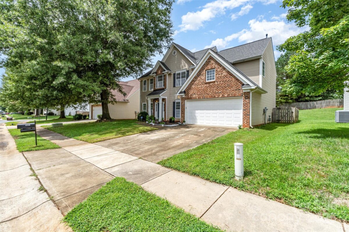 2823 Oakdale Pasture Drive, Charlotte, NC 28216, MLS # 4303288