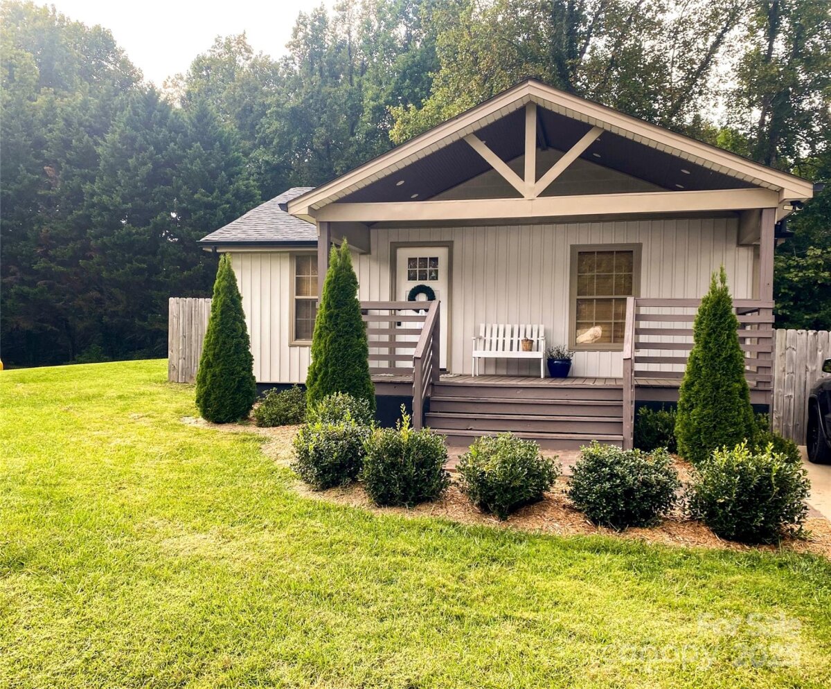913 Stowe Drive, Lowell, NC 28098, MLS # 4303360