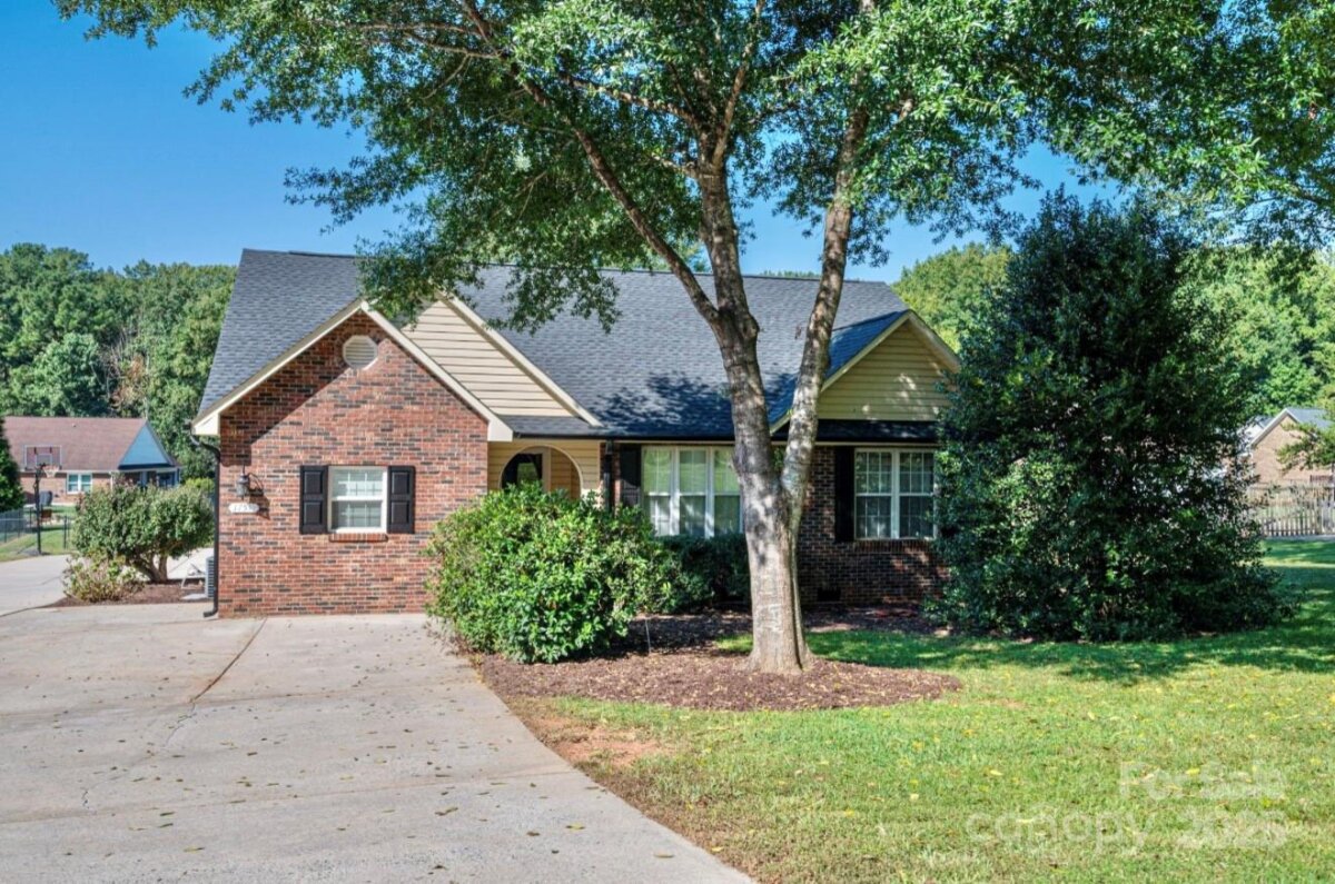 1751 Knights Drive, Denver, NC 28037, MLS # 4303405