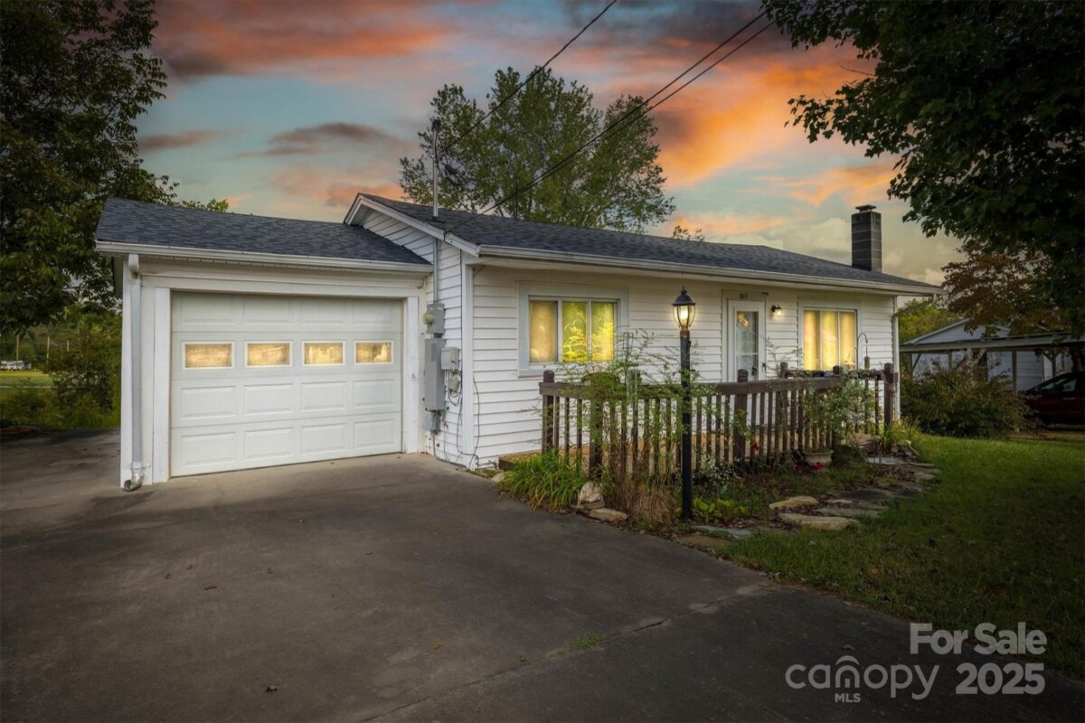 211 Hayes Avenue, Hudson, NC 28638, MLS # 4303557