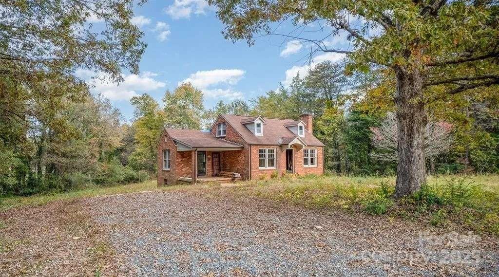 2839 24th Avenue, Hickory, NC 28601, MLS # 4303915