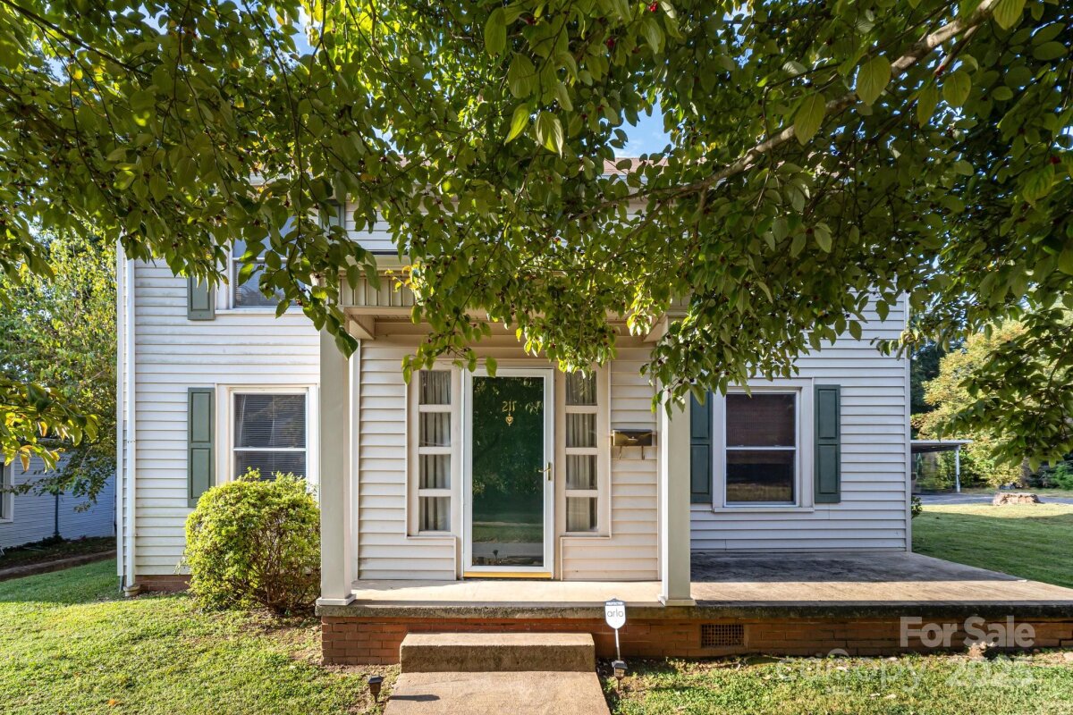 211 W Virginia Avenue, Bessemer City, NC 28016, MLS # 4304633