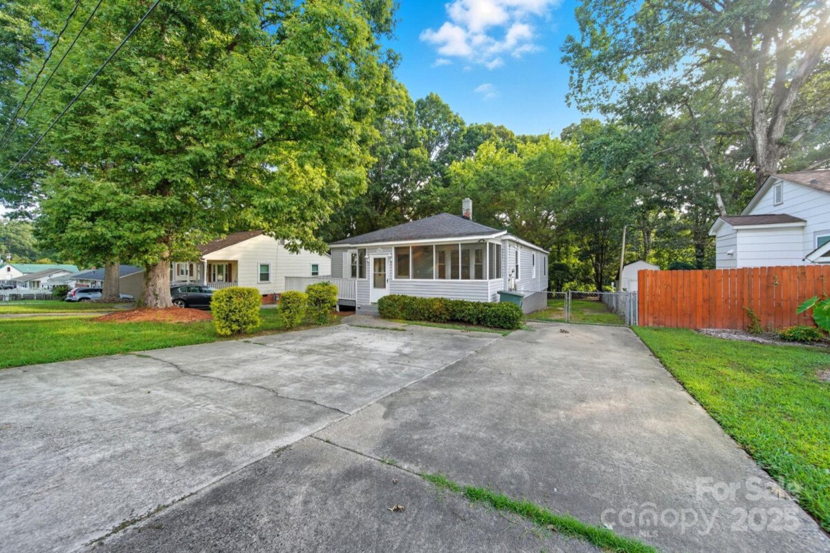 304 S Vine Street, Gastonia, NC 28052, MLS # 4305090