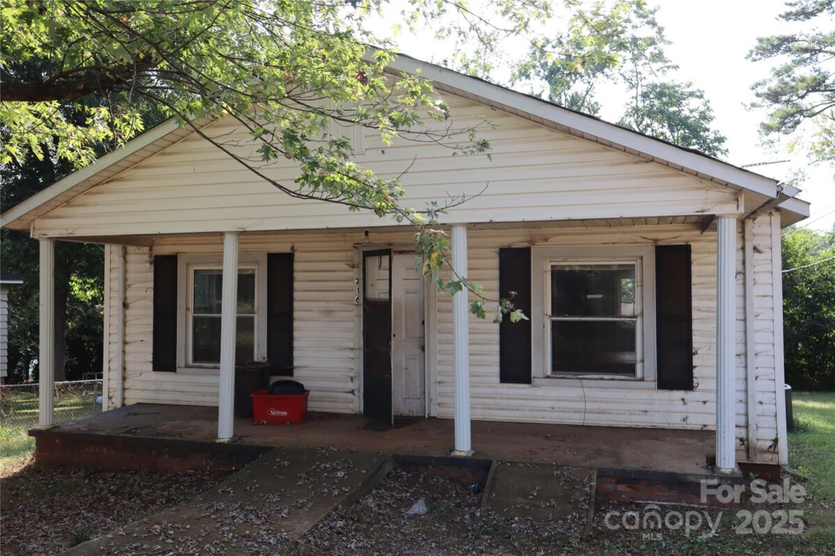 216 N Davis Avenue, Newton, NC 28658, MLS # 4305638