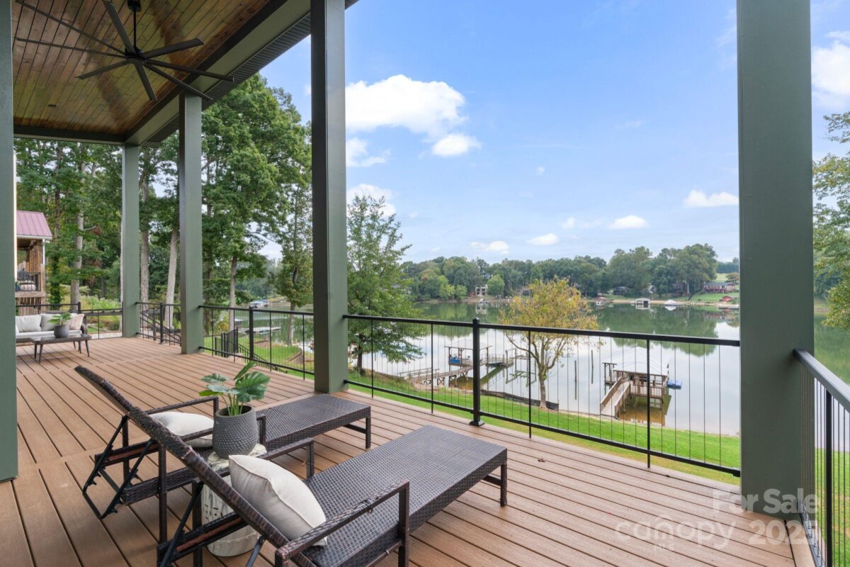 7067 Wateredge Drive, Sherrills Ford, NC 28673, MLS # 4305882