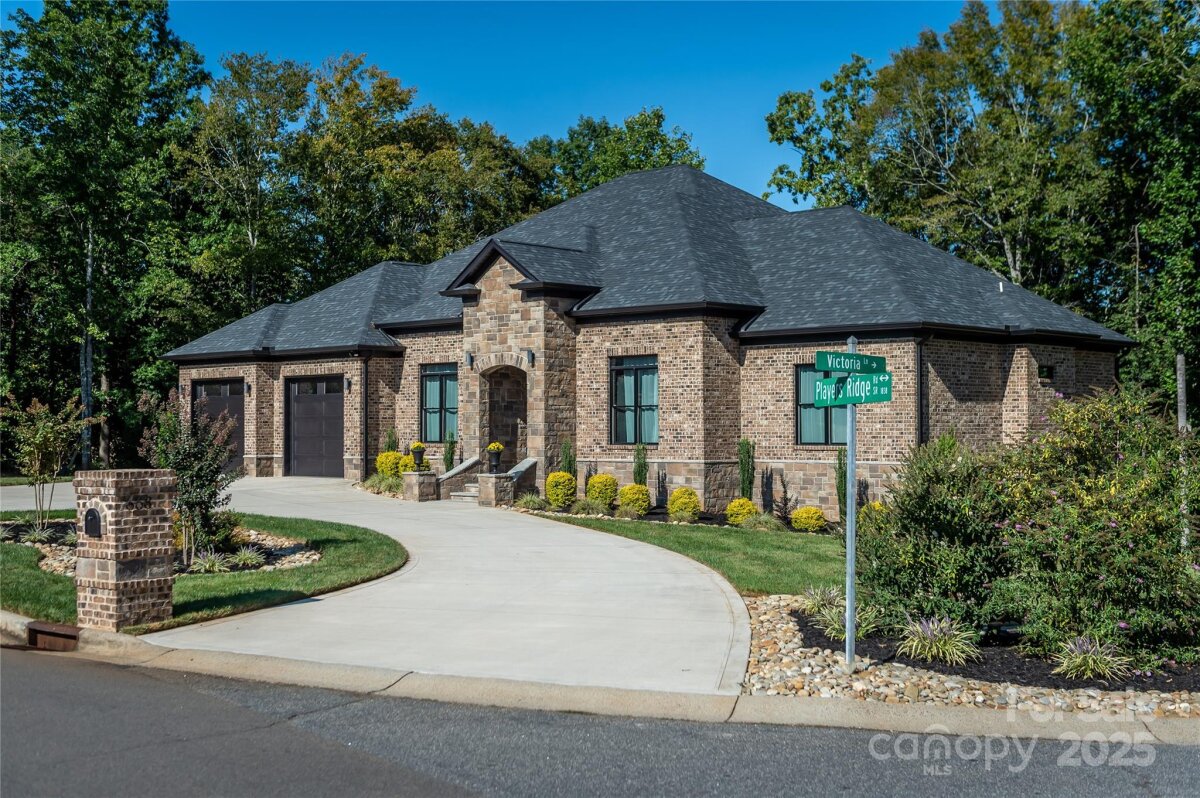 668 Players Ridge Road, Hickory, NC 28601, MLS # 4306276