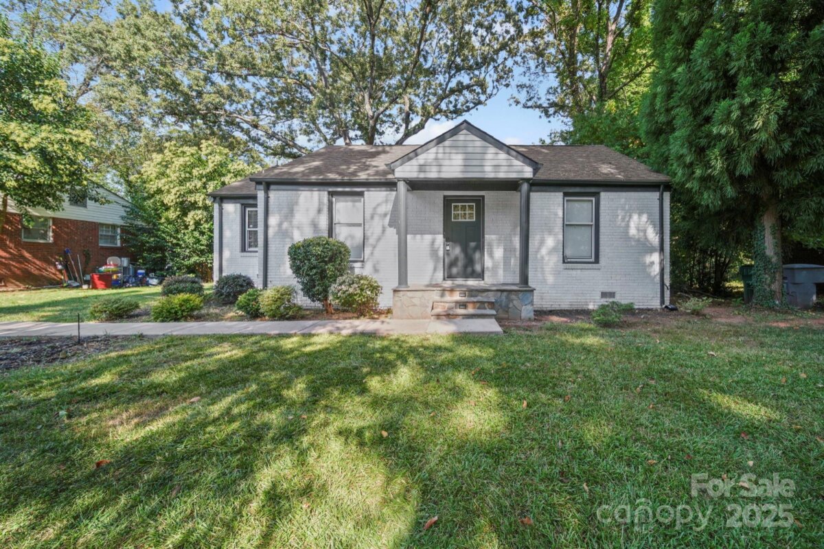 5030 Grapevine Drive, Charlotte, NC 28217, MLS # 4306338