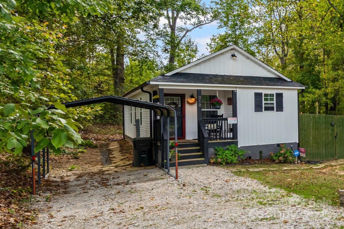 312 Flat Rock Street, Clover, SC 29710, MLS # 4306645