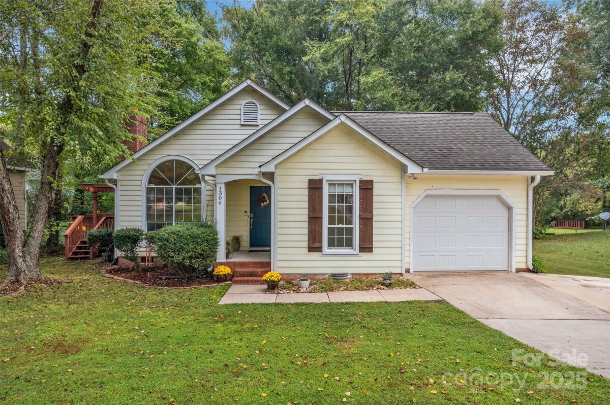 1306 Sugar Hollow Drive, Charlotte, NC 28214, MLS # 4307102