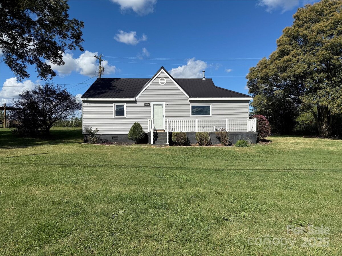 3924 W Sunset Boulevard, Shelby, NC 28152, MLS # 4307519