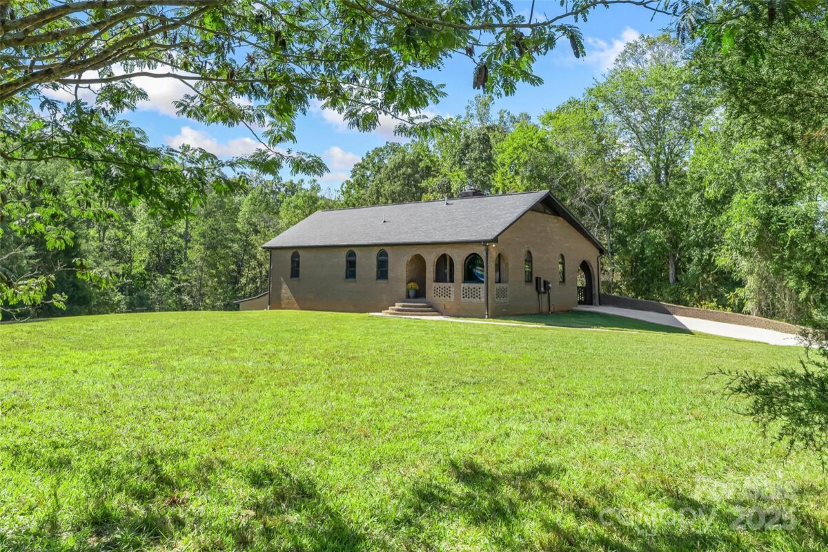 2107 St James Church Road, Newton, NC 28658, MLS # 4308337