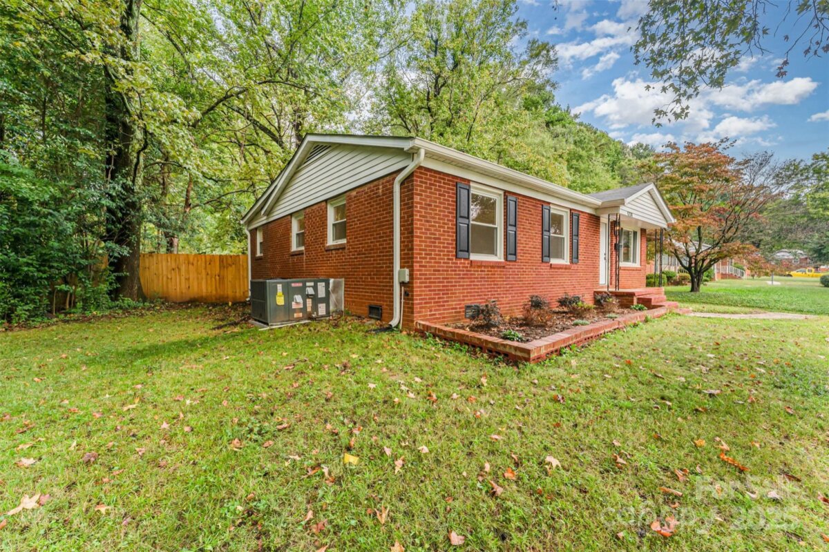 1231 Dean Street, Charlotte, NC 28216, MLS # 4308565