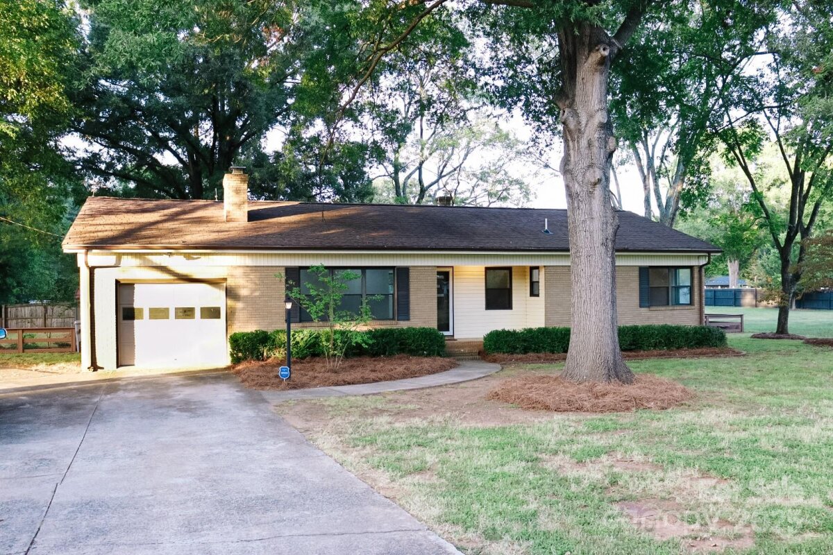 3950 Harrisburg Drive, Harrisburg, NC 28075, MLS # 4308827