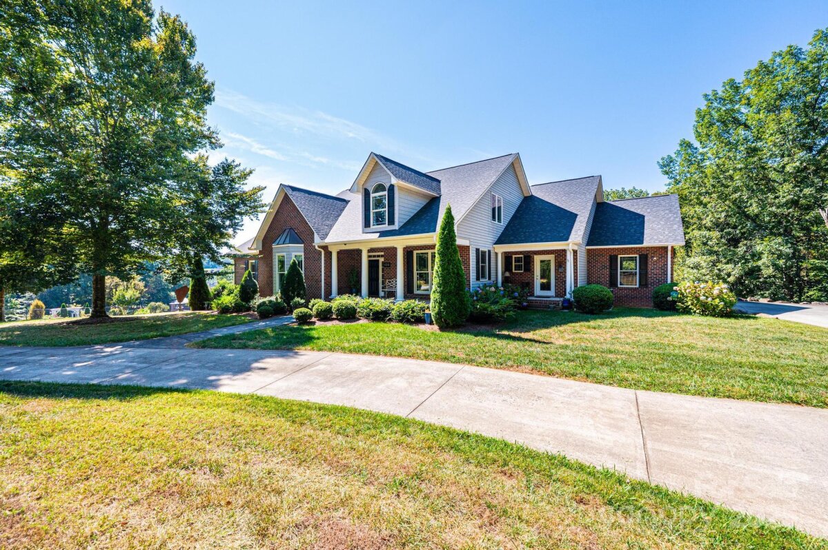 120 Harbor Town Drive, Taylorsville, NC 28681, MLS # 4308962