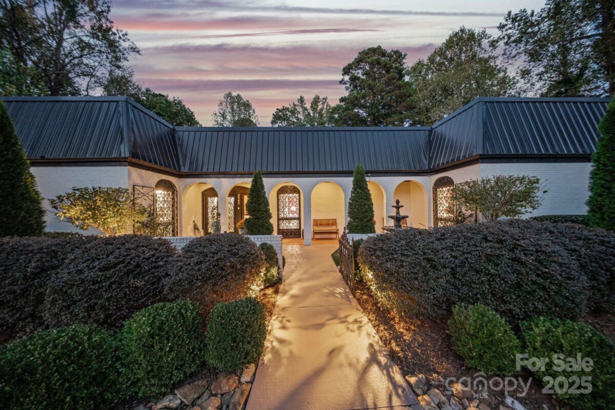 2082 2nd Street Drive, Hickory, NC 28601, MLS # 4310461