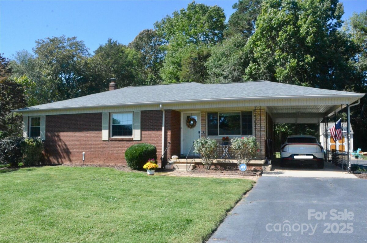 2841 20th Street, Hickory, NC 28601, MLS # 4311473