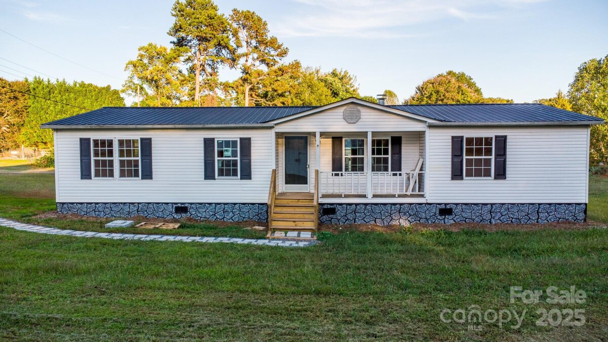 2918 23rd Avenue, Hickory, NC 28601, MLS # 4311527