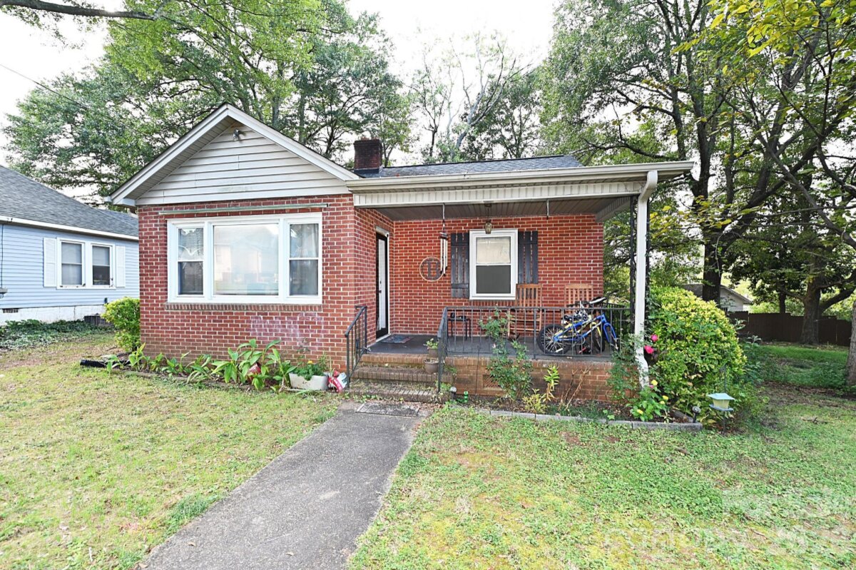 614 S Ashe Avenue, Newton, NC 28658, MLS # 4311570