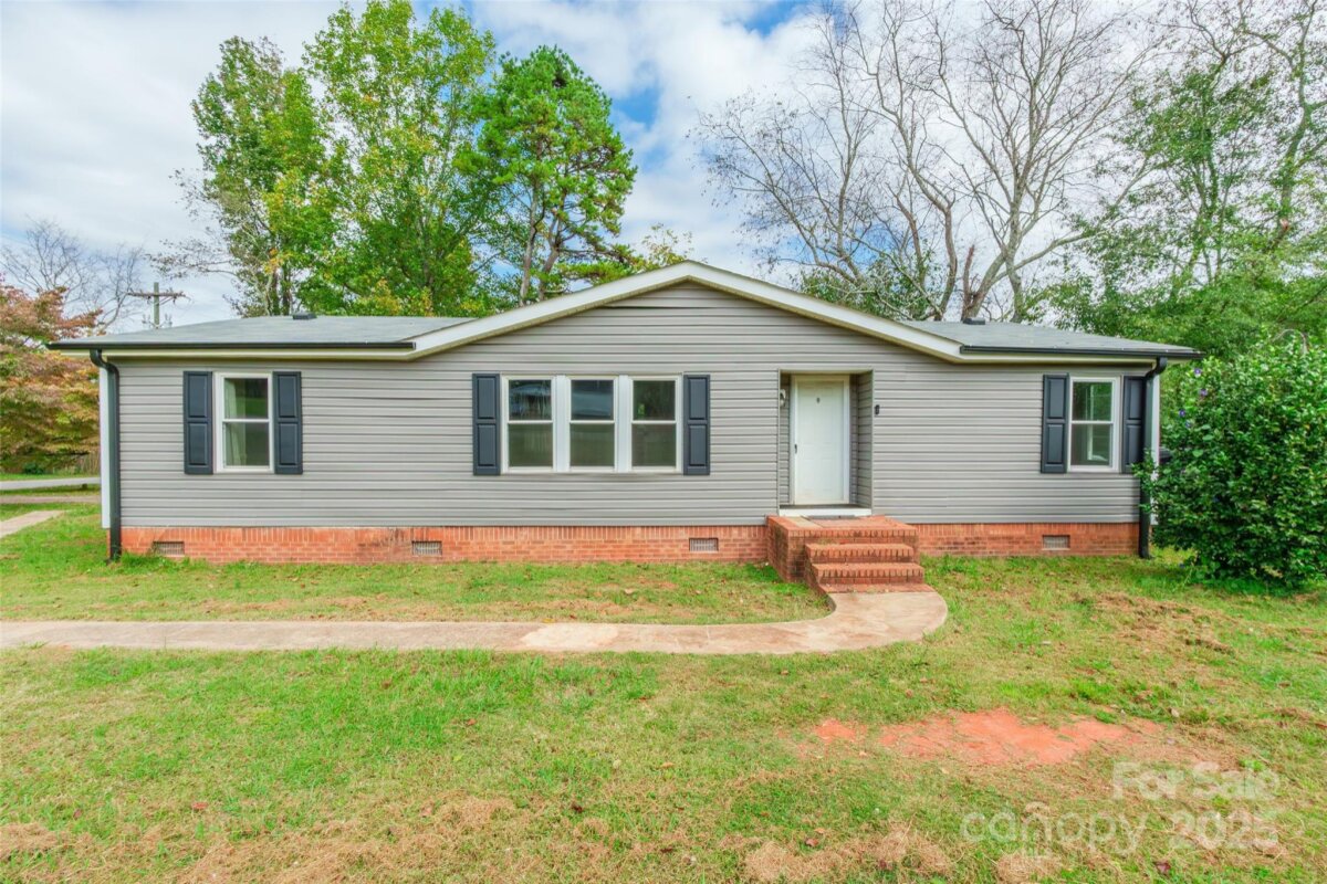 4000 Chestnut Woods Drive, Kings Mountain, NC 28086, MLS # 4311780