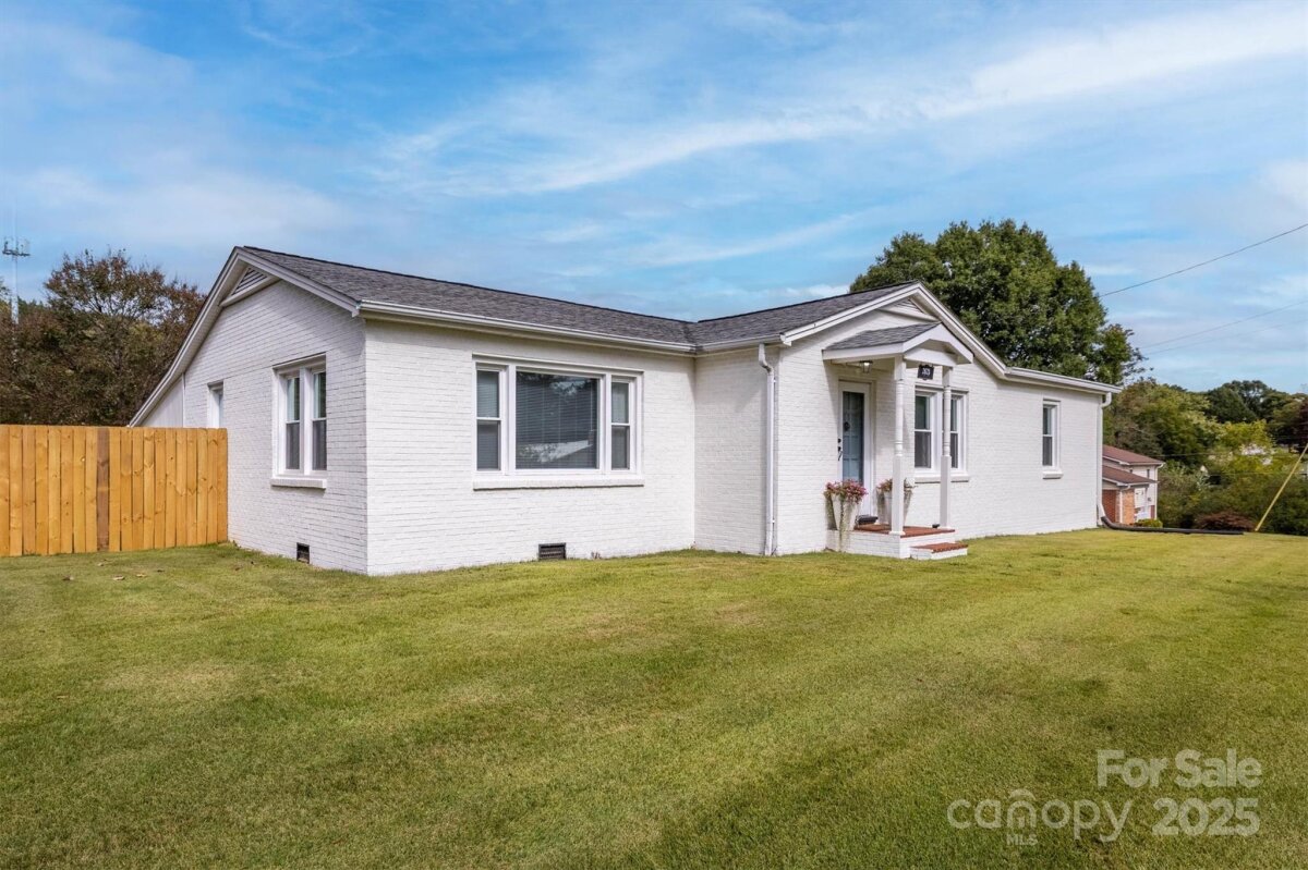 2625 20th Lane, Hickory, NC 28601, MLS # 4312510