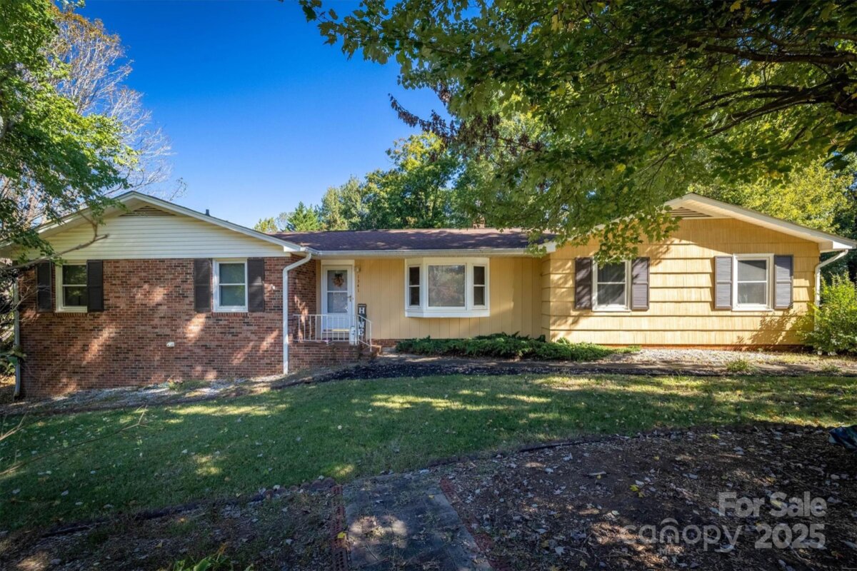 1341 36th Avenue Drive, Hickory, NC 28601, MLS # 4312806