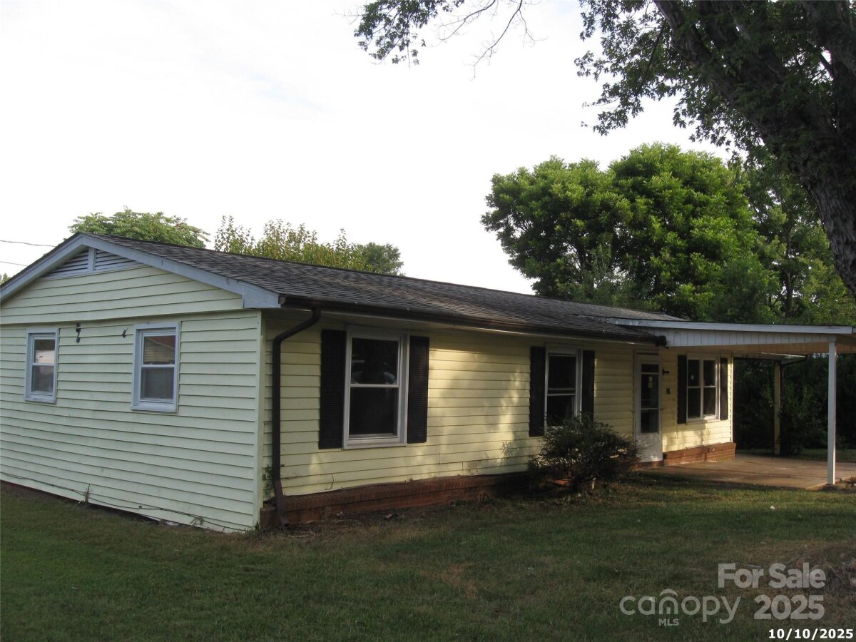 573 10th Avenue Drive, Hickory, NC 28602, MLS # 4314165