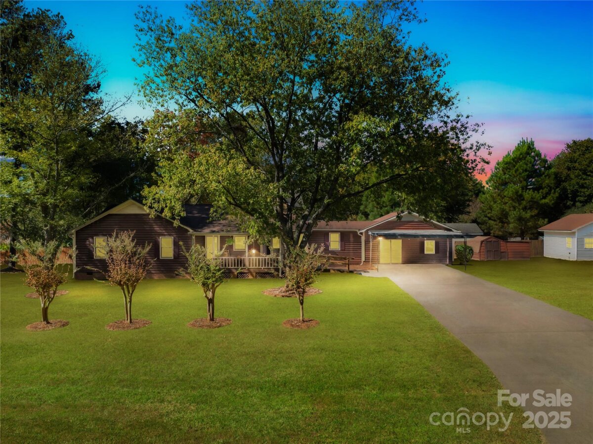 700 Chestnut Lane, Matthews, NC 28104, MLS # 4314630