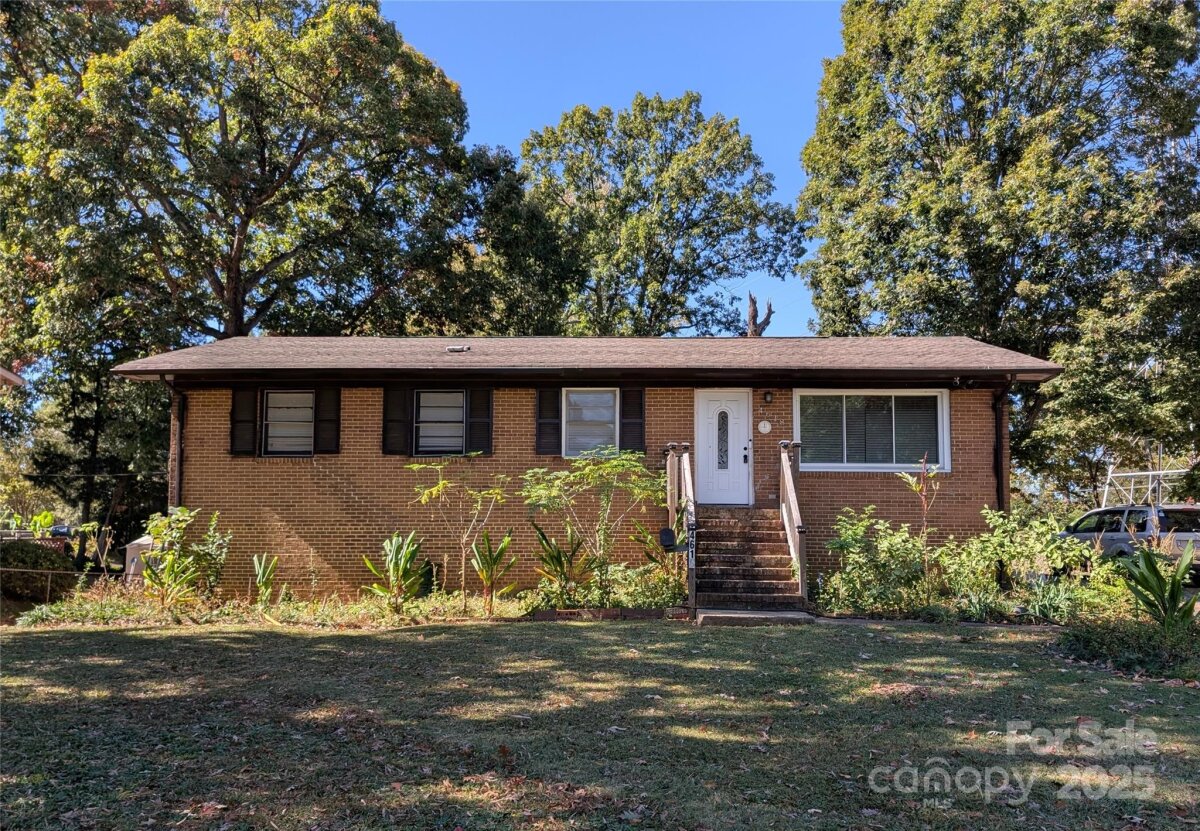 4618 Thornwood Road, Charlotte, NC 28213, MLS # 4315397