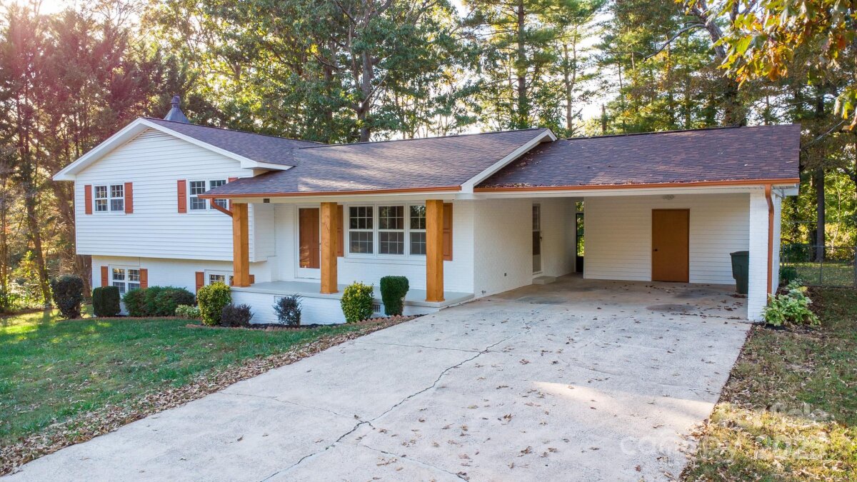 3851 Idlewood Acres Road, Hickory, NC 28601, MLS # 4315473