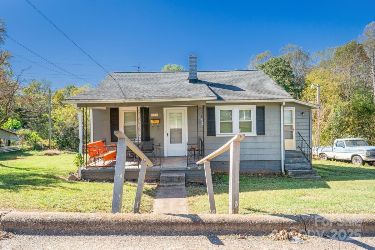 250 S Caldwell Avenue, Newton, NC 28658, MLS # 4315655