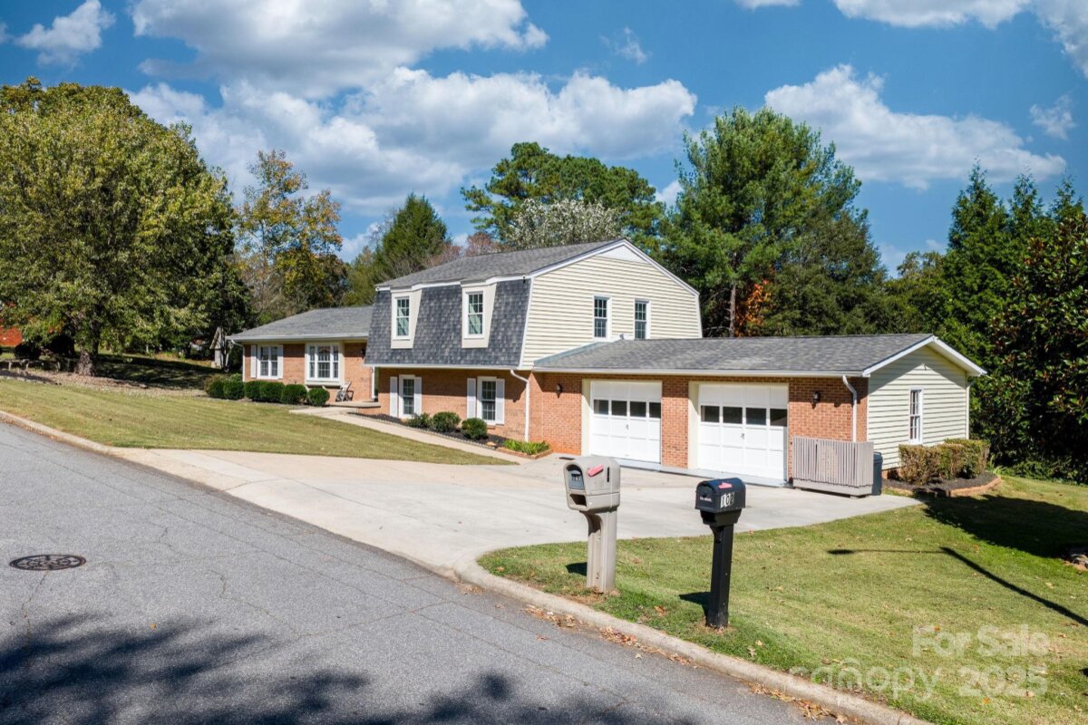 102 Castlegate Drive, Morganton, NC 28655, MLS # 4316022