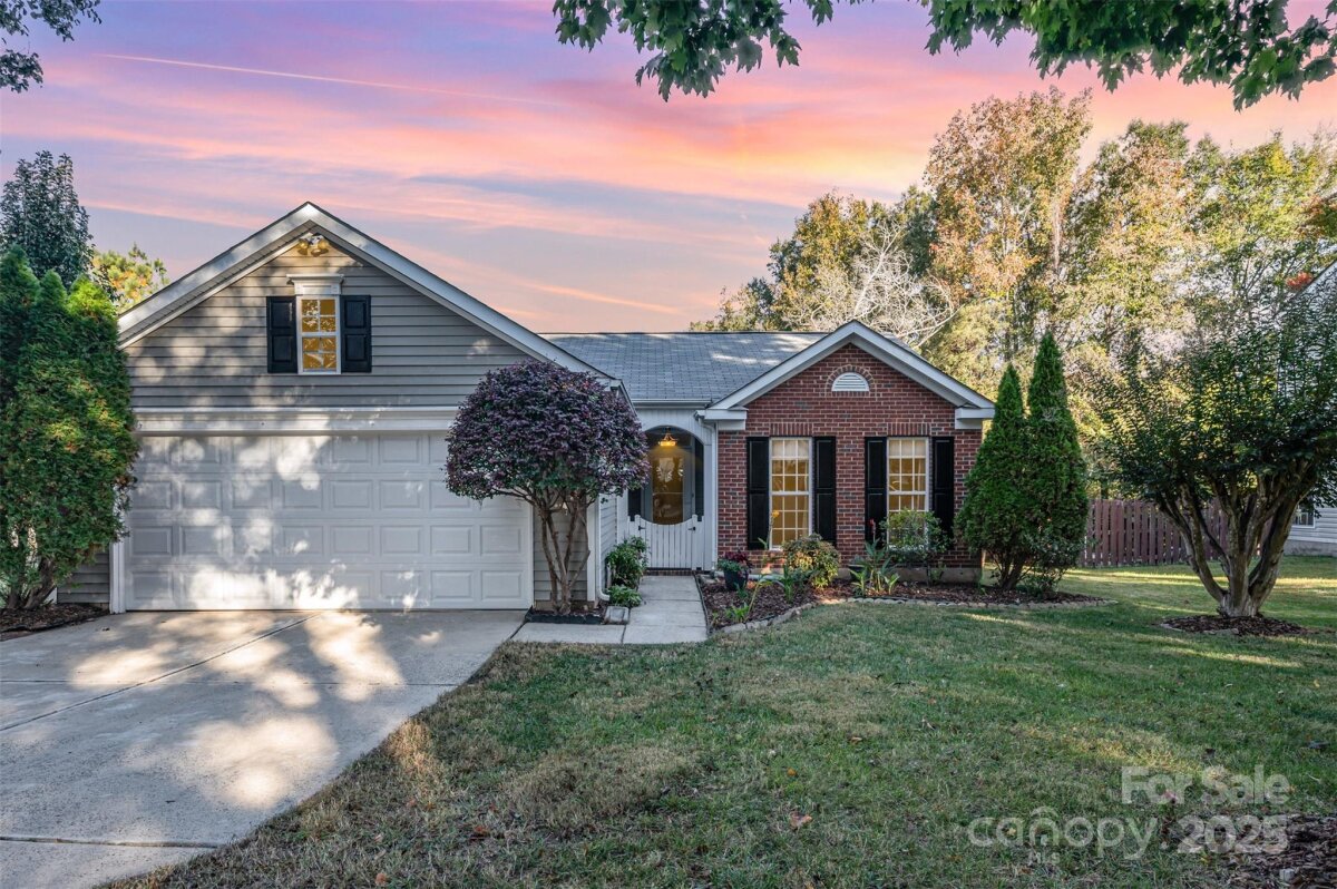 1603 Oakdale Green Drive, Charlotte, NC 28216, MLS # 4316041