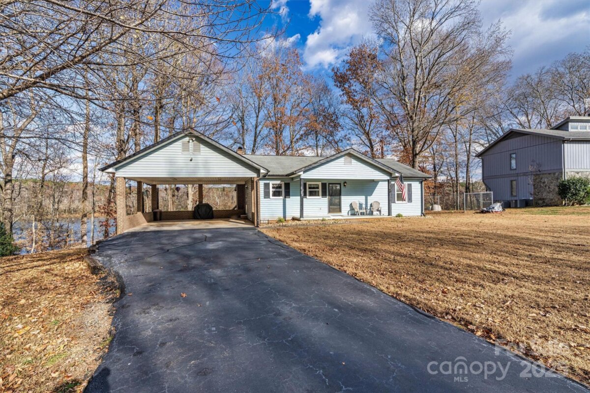 6072 Lookout Heights Drive, Claremont, NC 28610, MLS # 4317646