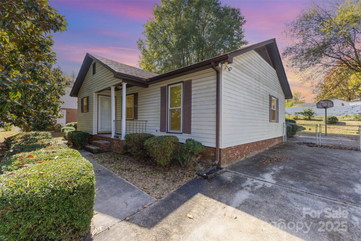 7428 Bradgate Road, Charlotte, NC 28217, MLS # 4318934