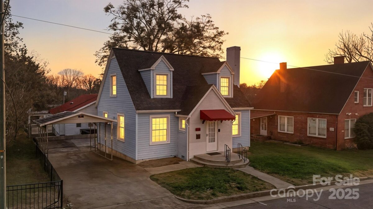 323 4th Street Place, Hickory, NC 28602, MLS # 4319636