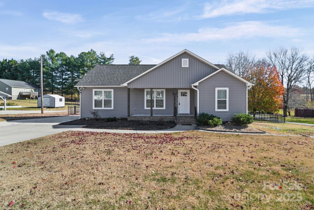 105 Hillside Drive, Thomasville, NC 27360, MLS # 4319737