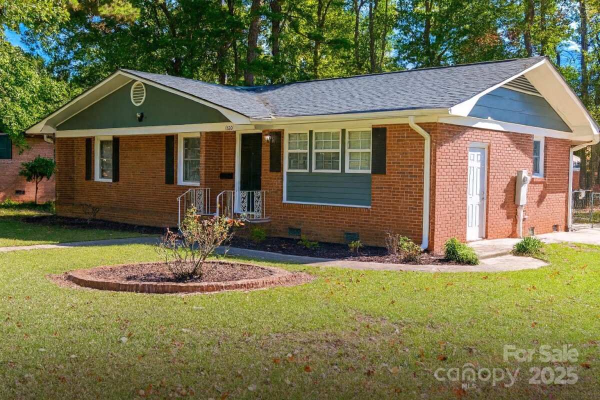 1300 Pondella Drive, Charlotte, NC 28213, MLS # 4319940