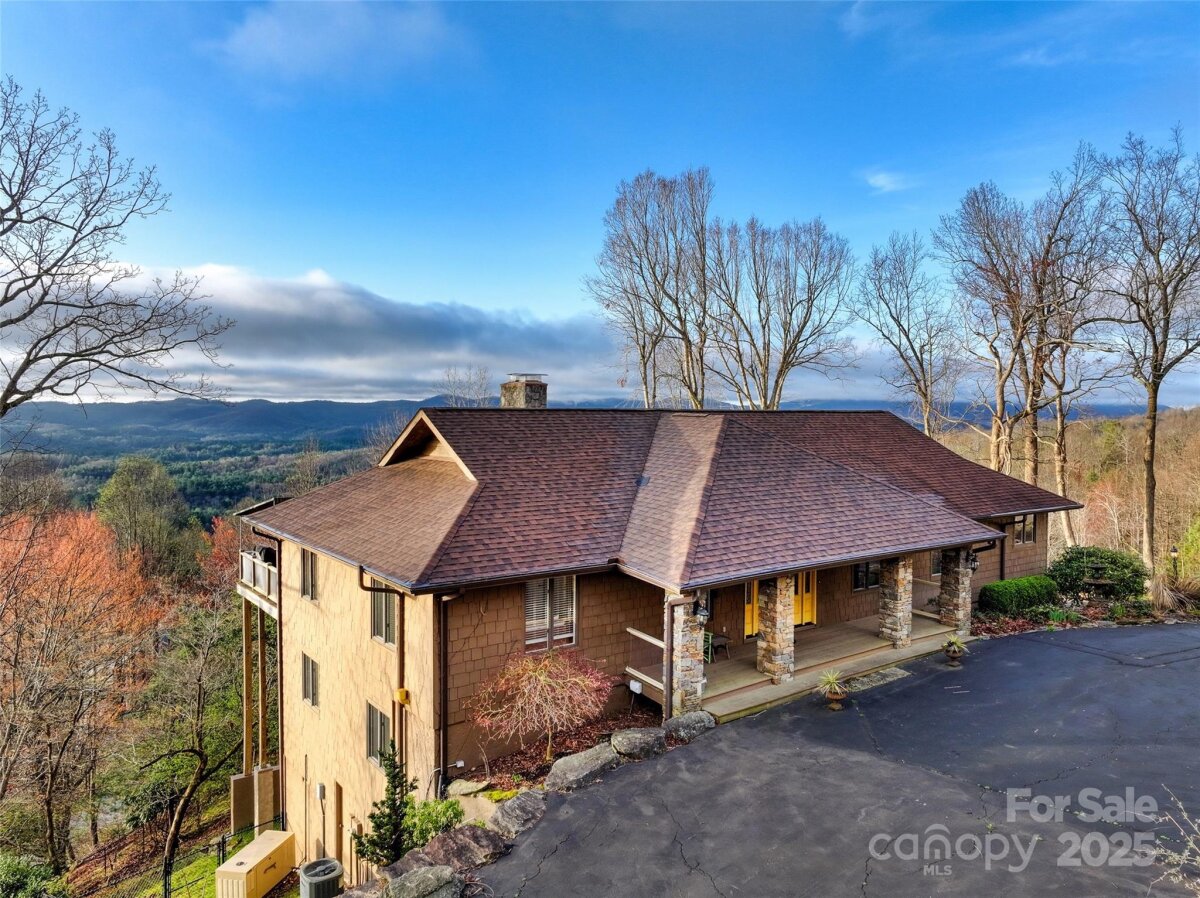 Hendersonville 94 4320767