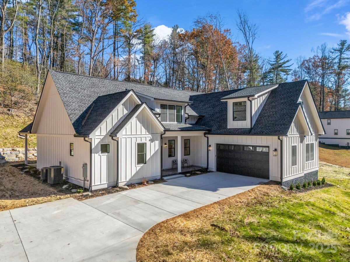 Hendersonville 99 4320821