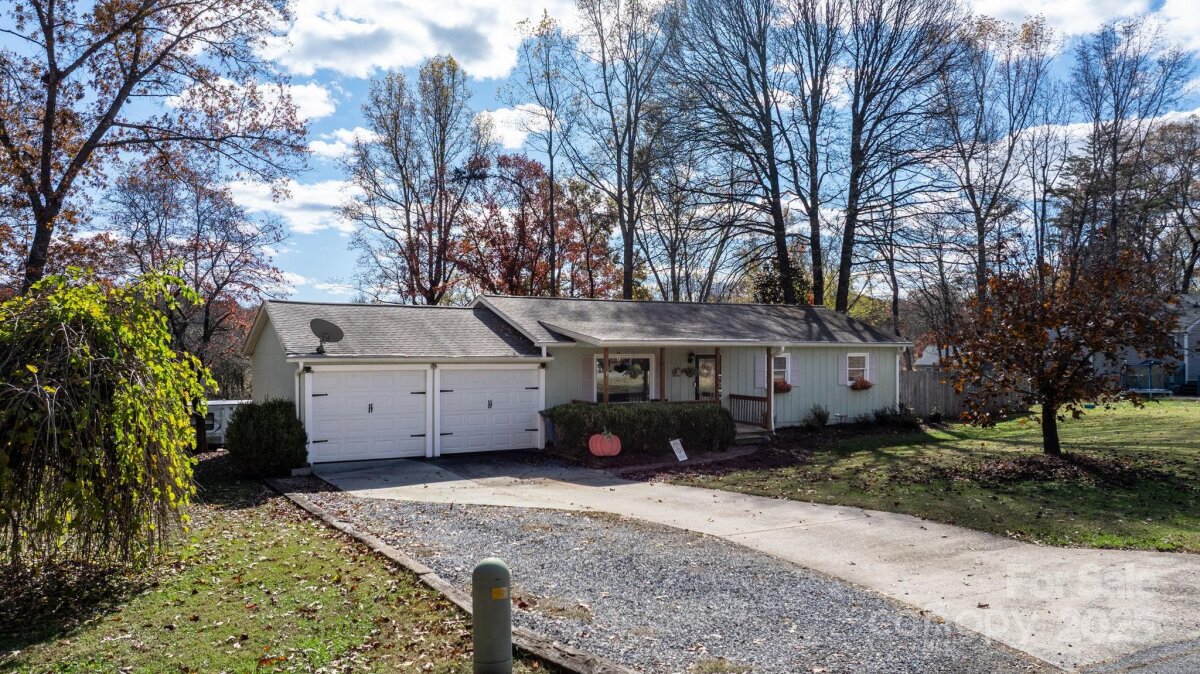 1553 Castell Lane, Hickory, NC 28601, MLS # 4320903