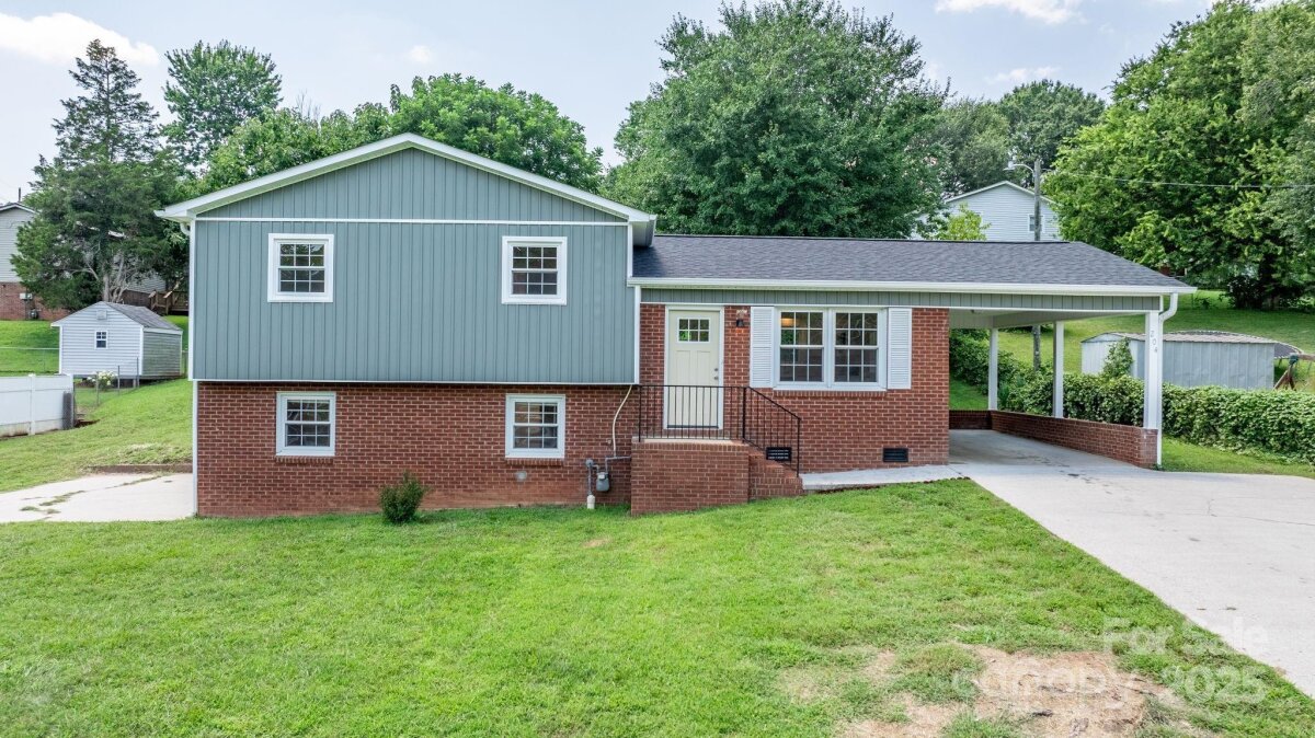 204 Shannonbrook Drive, Newton, NC 28658, MLS # 4321147