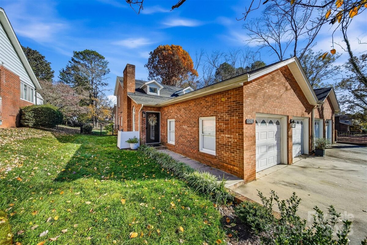 1042 1st Street, Hickory, NC 28601, MLS # 4322026